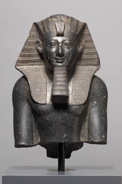 ד"ש מההיסטוריה. פסל בדמות תחותמס השלישי מצרים|צילום: המוזיאון לתולדות האמנות בוינה